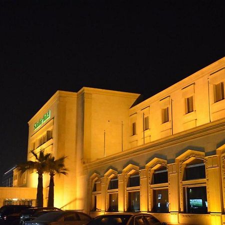 Saladin Hotel Ar Riyad Esterno foto