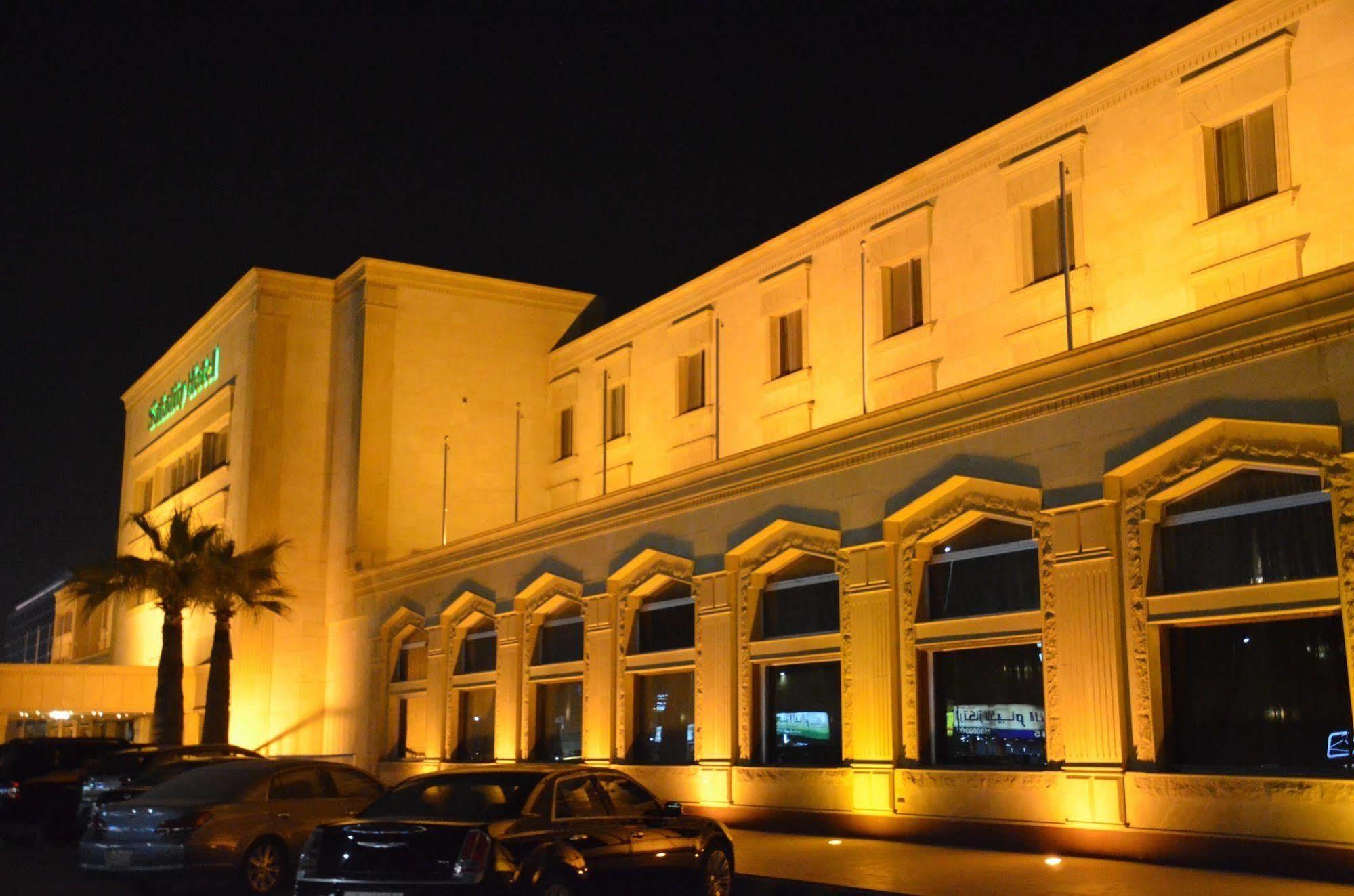 Saladin Hotel Ar Riyad Esterno foto